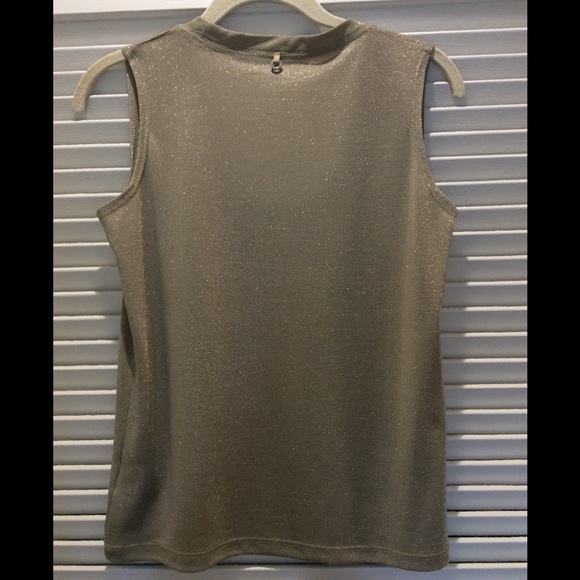 Anthro gold metallic tank top One Girl Who… sz Small - Picture 6 of 9